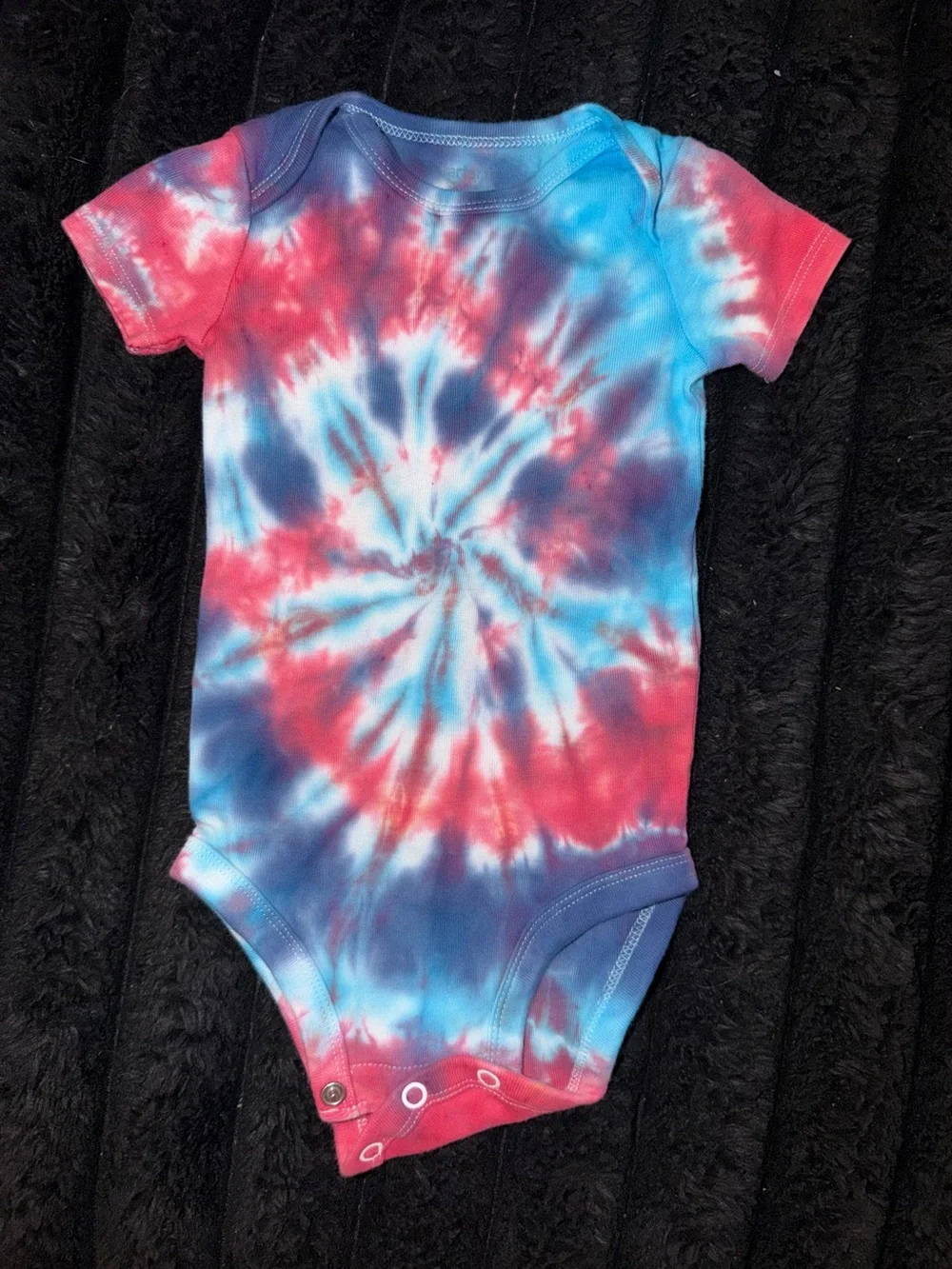 Tie-Dye Short Sleeve Baby One-Piece - Red & Blue